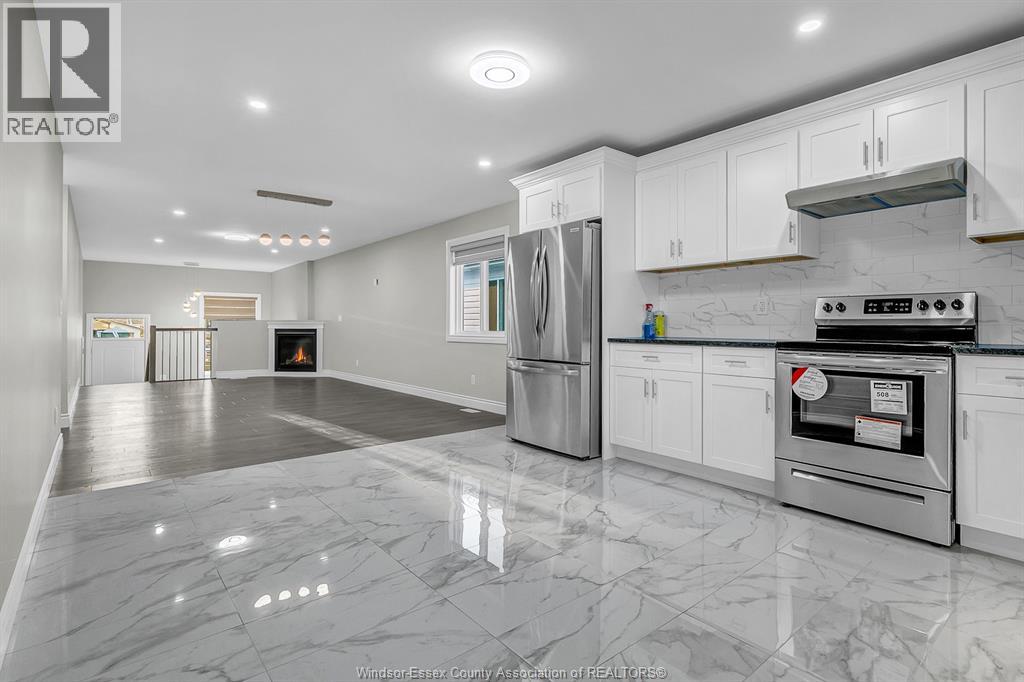 1858 BUCKINGHAM, Windsor, Ontario, N8T2A8 — Photo 7