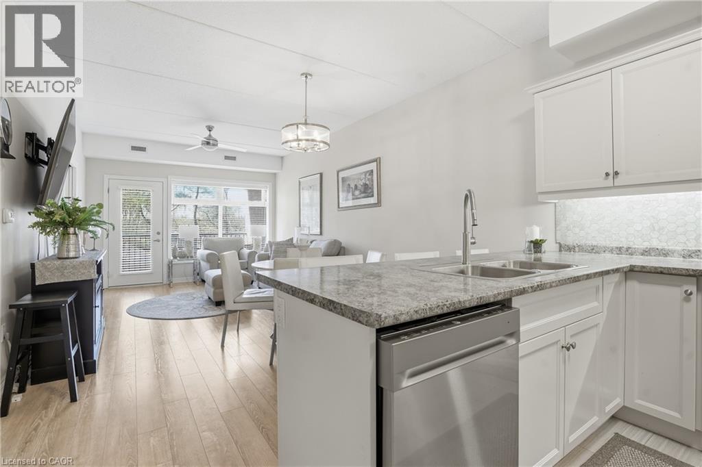 4644 PETTIT Avenue Unit# 203, Niagara Falls, Ontario, L2E6L5 — Photo 6