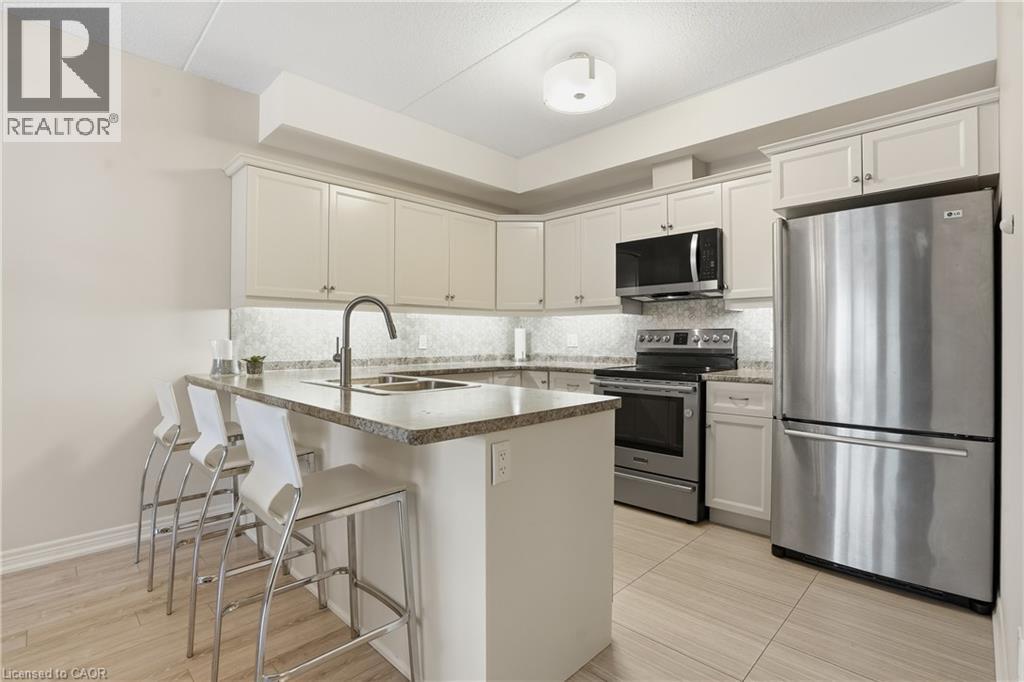 4644 PETTIT Avenue Unit# 203, Niagara Falls, Ontario, L2E6L5 — Photo 8