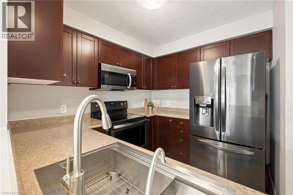 951 ZELLER Crescent, Kitchener, Ontario, N2A0C9 — Photo 11