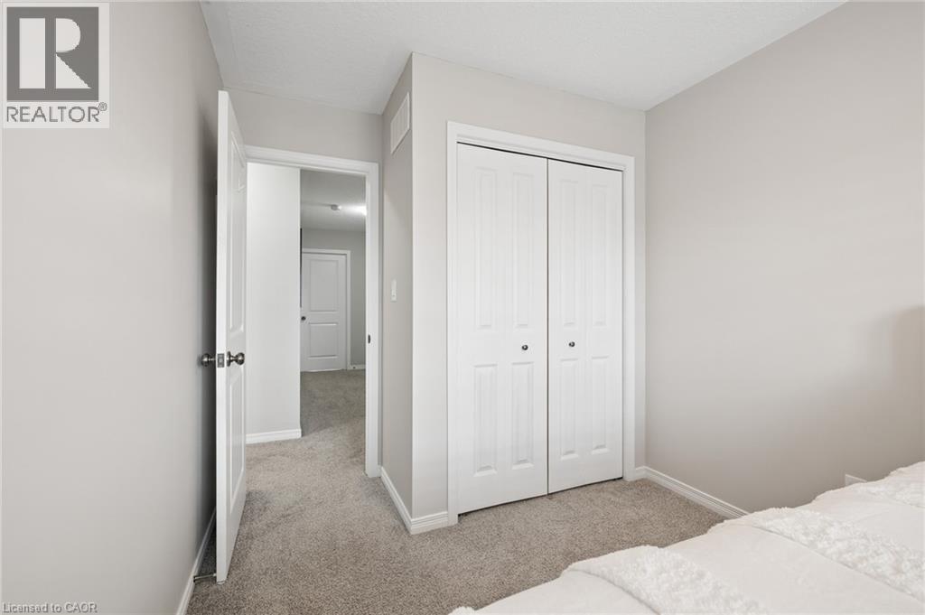 951 ZELLER Crescent, Kitchener, Ontario, N2A0C9 — Photo 26