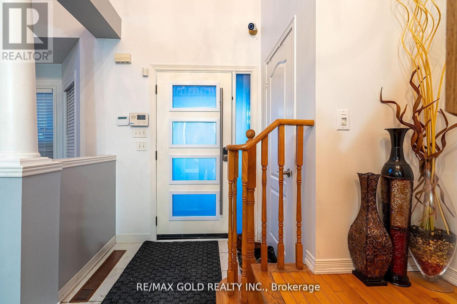 46 EGYPT DRIVE, Brampton (Sandringham-Wellington), Ontario, L6R2T9 — Photo 2