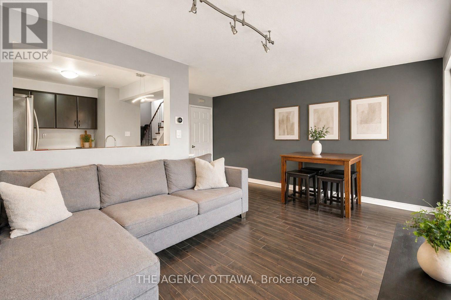 9 - 10 COLLINS CRESCENT, Brampton (Brampton North), Ontario, L6V3M9 — Photo 2