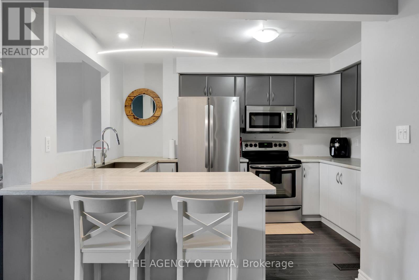 9 - 10 COLLINS CRESCENT, Brampton (Brampton North), Ontario, L6V3M9 — Photo 3