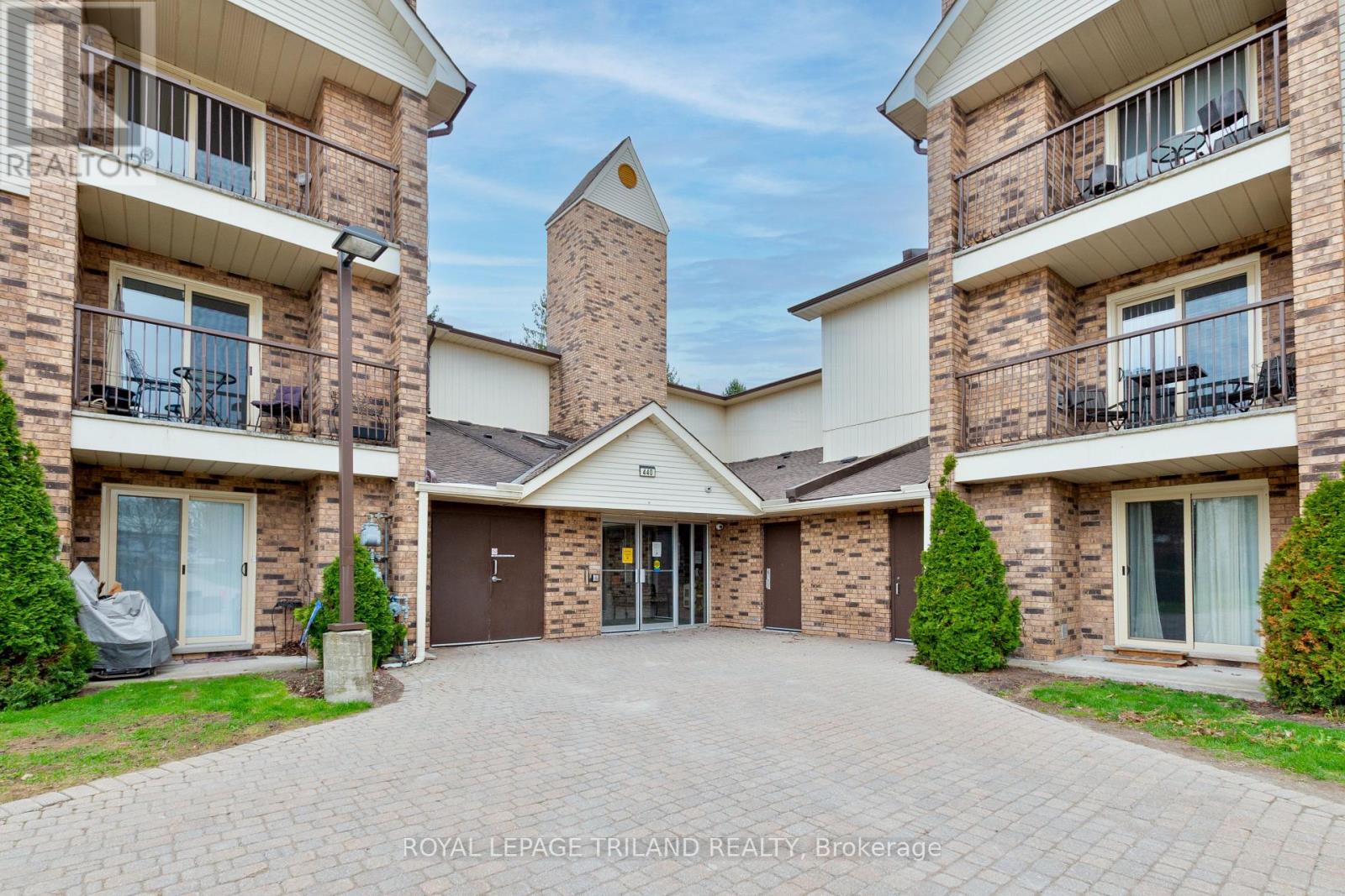 123 - 440 WELINGTON STREET, St. Thomas, Ontario, N5R5X5 — Photo 2