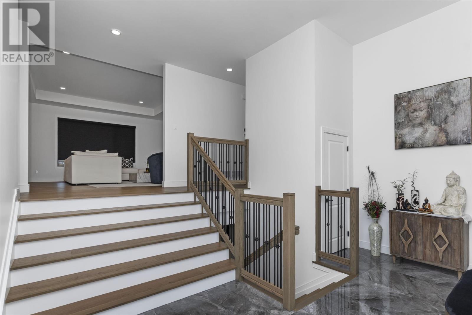 2111 Magnolia DR, Thunder Bay, Ontario, P7K0J3 — Photo 2