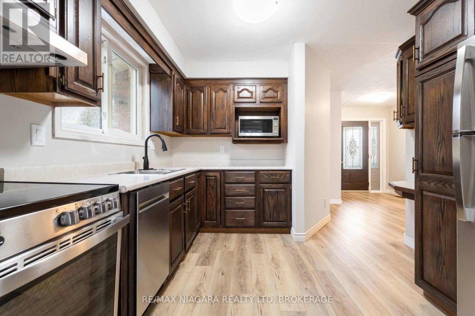 10 DONEGEL PLACE, Hamilton (Bruleville), Ontario, L9A4Z6 — Photo 11