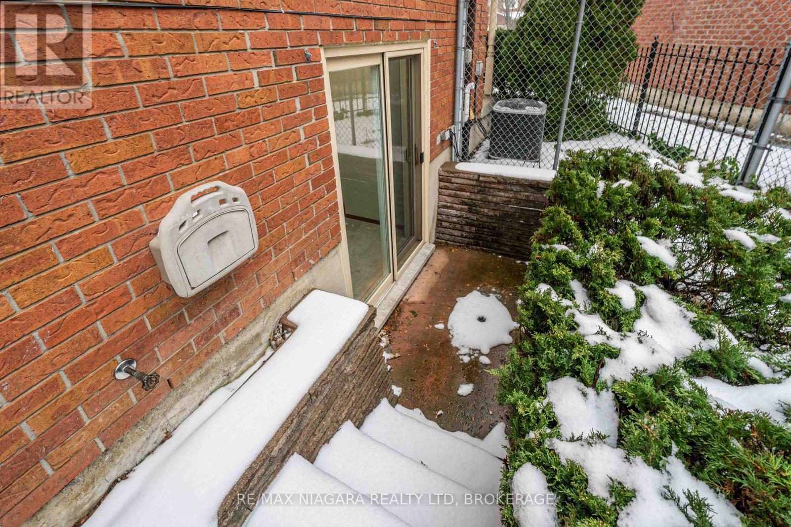 10 DONEGEL PLACE, Hamilton (Bruleville), Ontario, L9A4Z6 — Photo 27