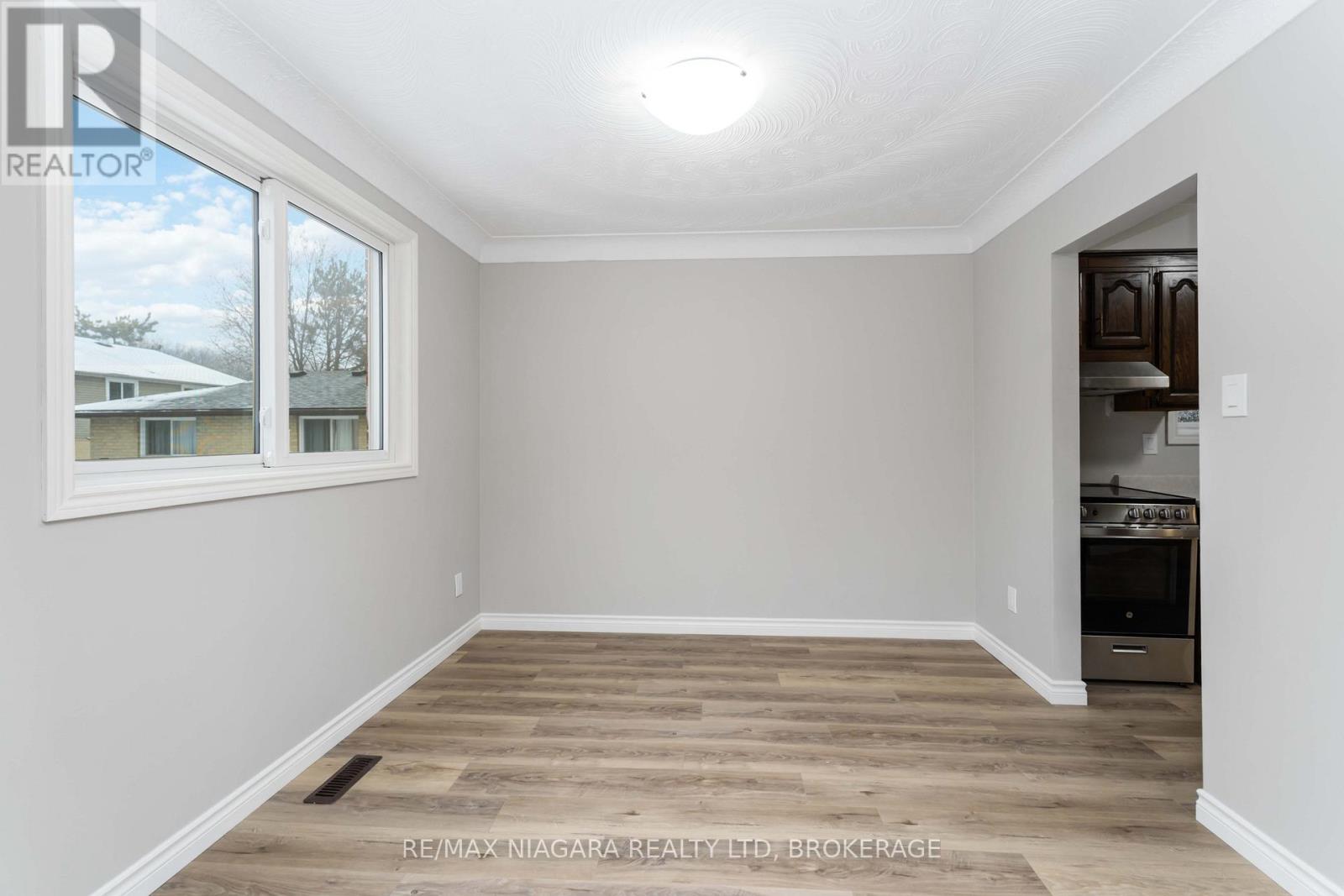 10 DONEGEL PLACE, Hamilton (Bruleville), Ontario, L9A4Z6 — Photo 7