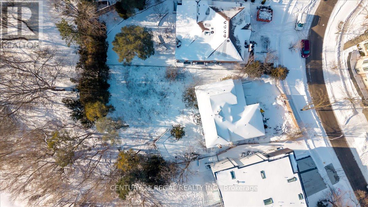 11 MONTRESSOR DRIVE, Toronto (St. Andrew-Windfields), Ontario, M2P1Y9 — Photo 9