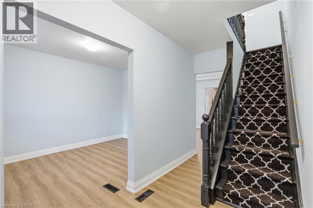 149 LOTTRIDGE Street, Hamilton, Ontario, L8L6V5 — Photo 4