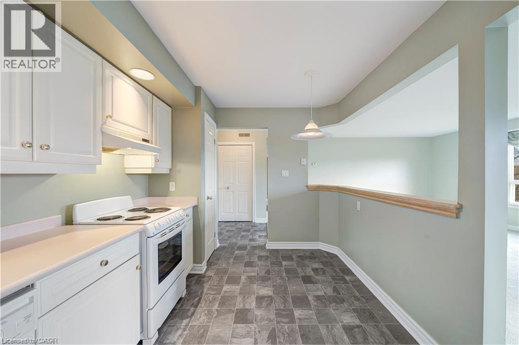 1061 VANSICKLE Road N Unit# 303B, St. Catharines, Ontario, L2M2X4 — Photo 16