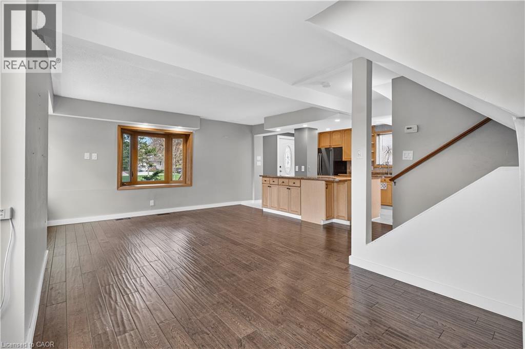 1367 ST MARYS Crescent, Burlington, Ontario, L7P1S1 — Photo 11