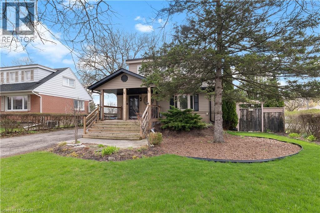 1367 ST MARYS Crescent, Burlington, Ontario, L7P1S1 — Photo 3