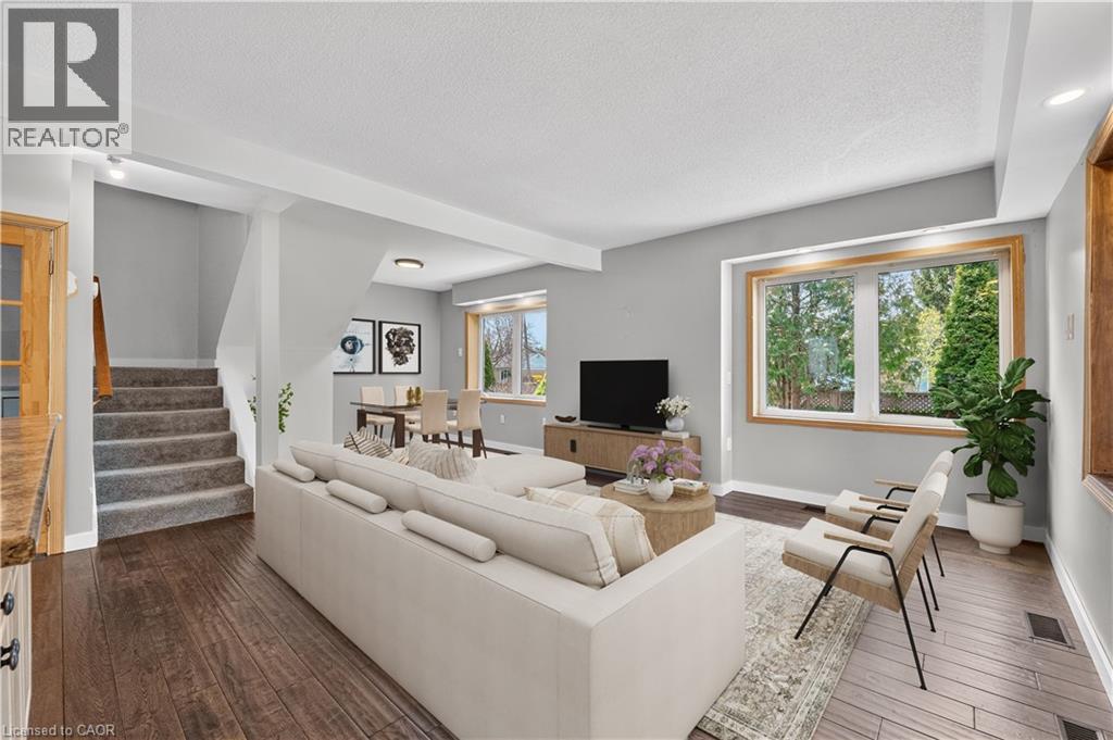 1367 ST MARYS Crescent, Burlington, Ontario, L7P1S1 — Photo 8