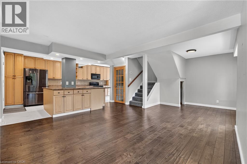 1367 ST MARYS Crescent, Burlington, Ontario, L7P1S1 — Photo 9
