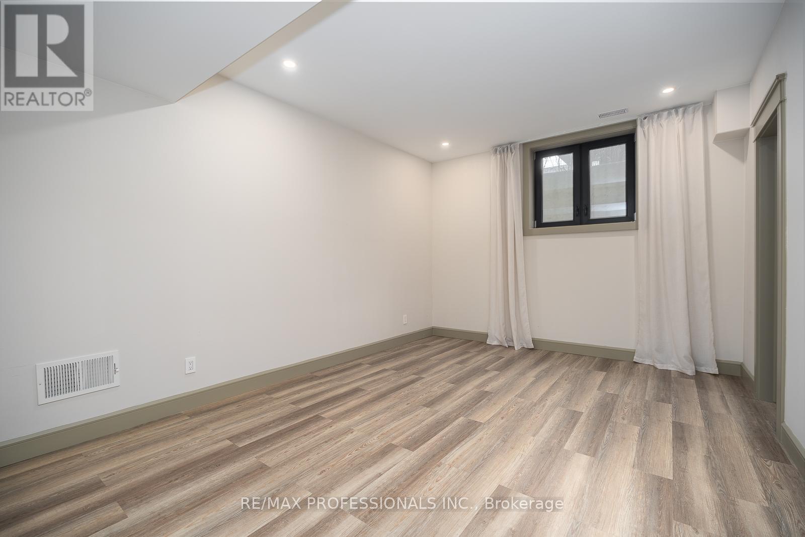 1039 LORNE PARK ROAD, Mississauga (Lorne Park), Ontario, L5H2Z9 — Photo 42