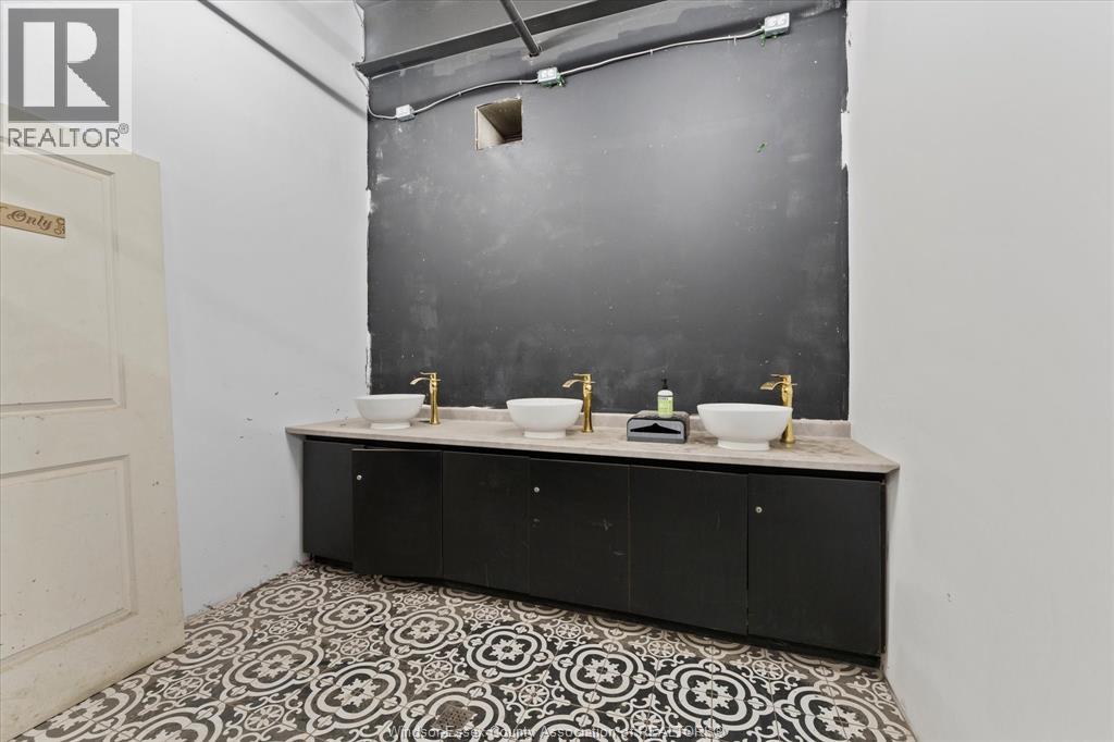 459 OUELLETTE AVENUE, Windsor, Ontario, N9A4J2 — Photo 13