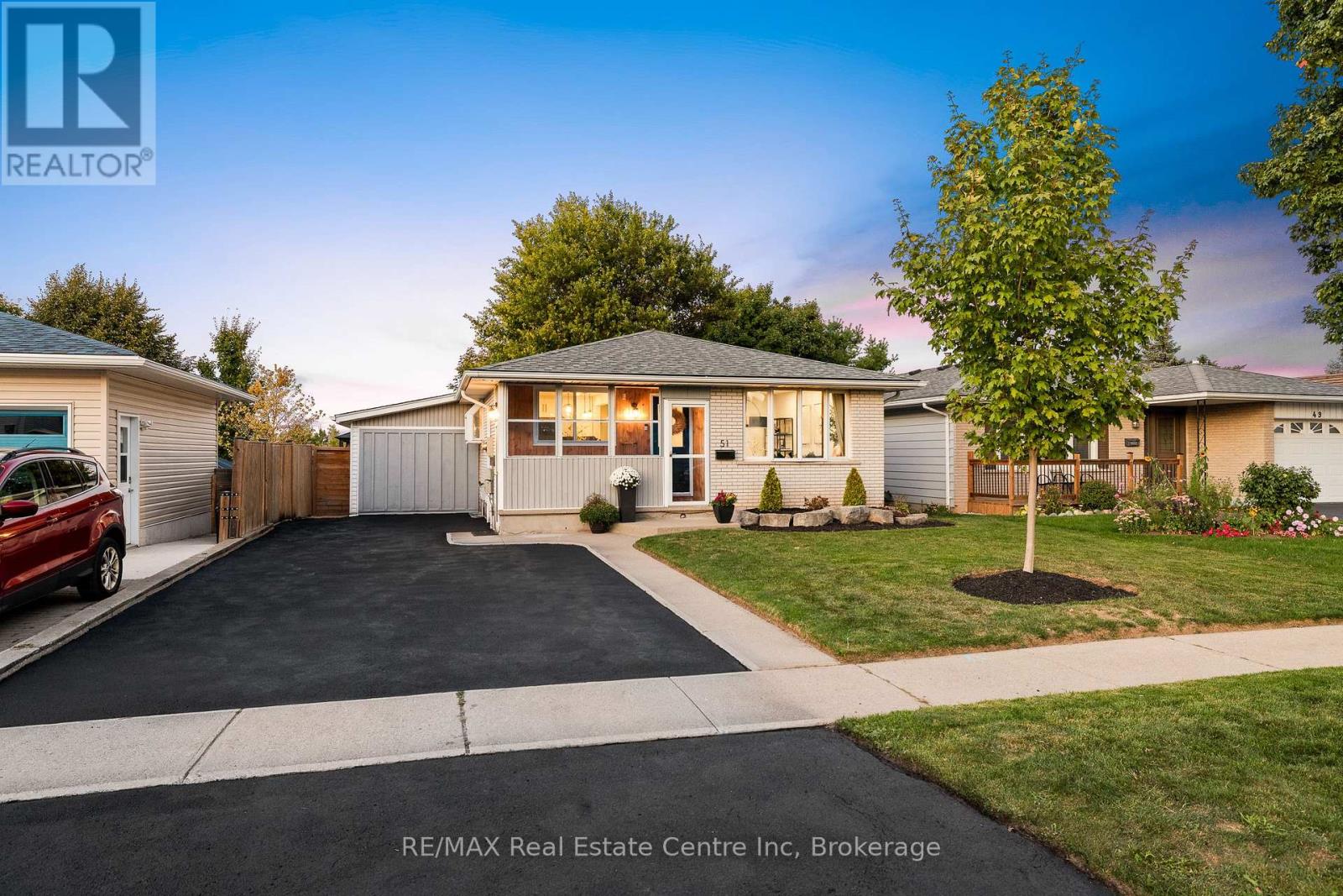 51 MUSKOKA DRIVE, Guelph (Victoria North), Ontario, N1E3M8 — Photo 2