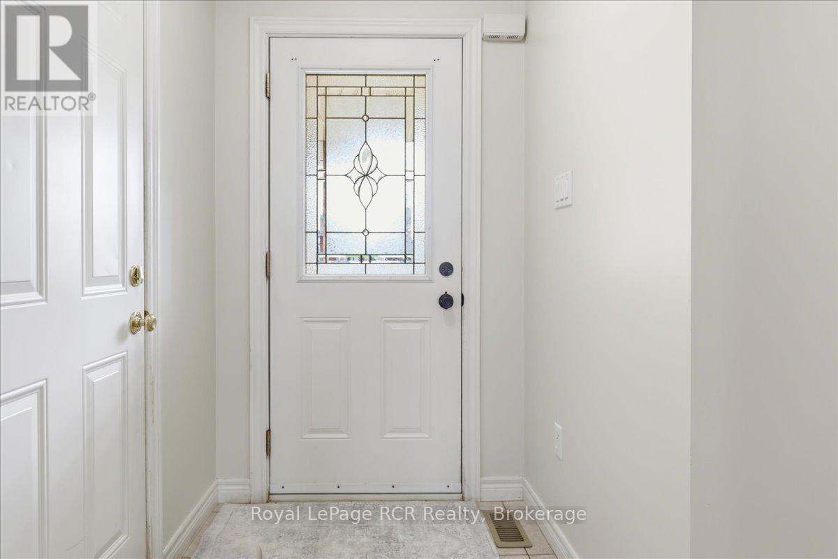 14 PARKSIDE STREET, Mapleton, Ontario, N0G1B0 — Photo 6