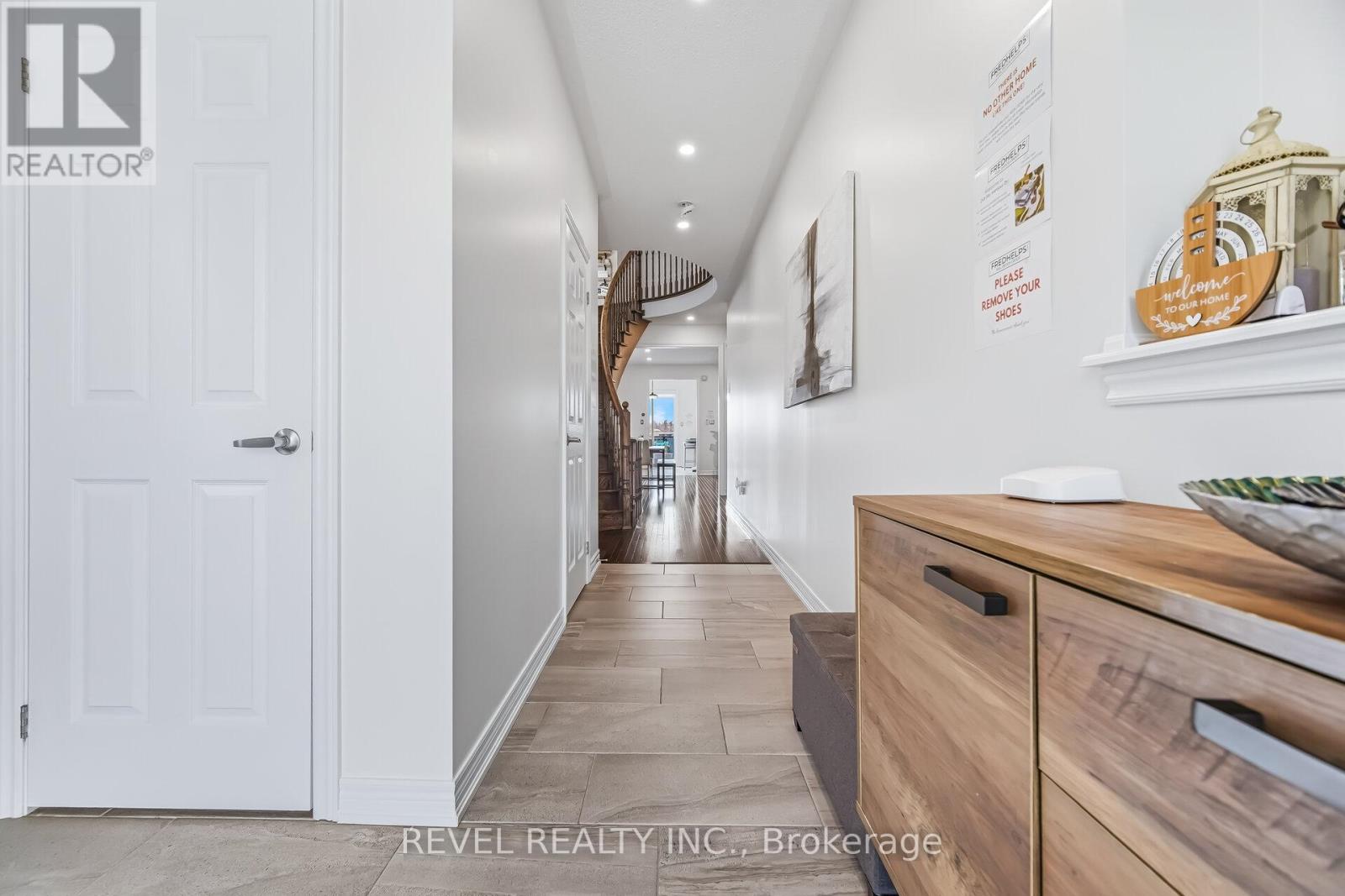 248 SKY HARBOUR DRIVE, Brampton (Bram West), Ontario, L6Y2Z7 — Photo 4