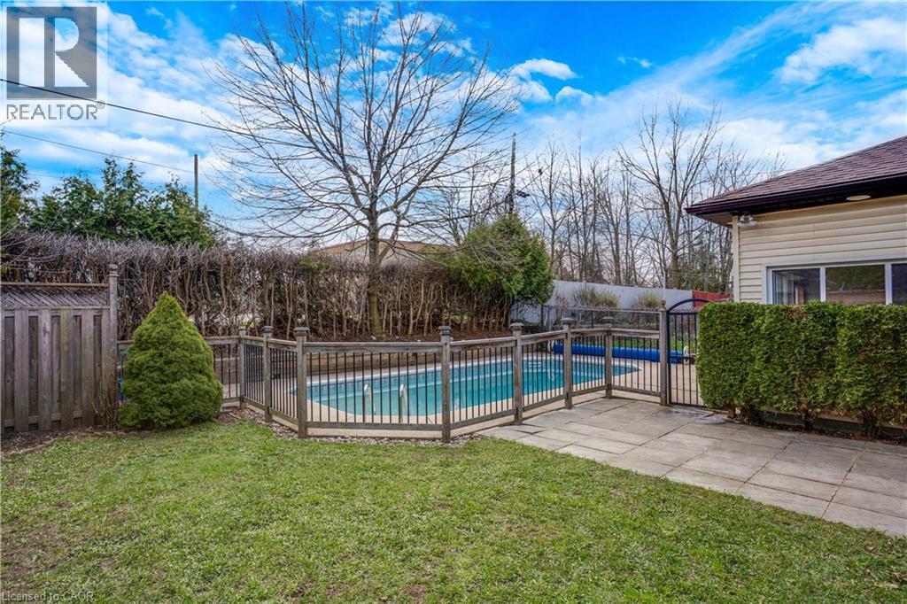 335 SPEEDVALE Avenue E, Guelph, Ontario, N1E1N6 — Photo 4