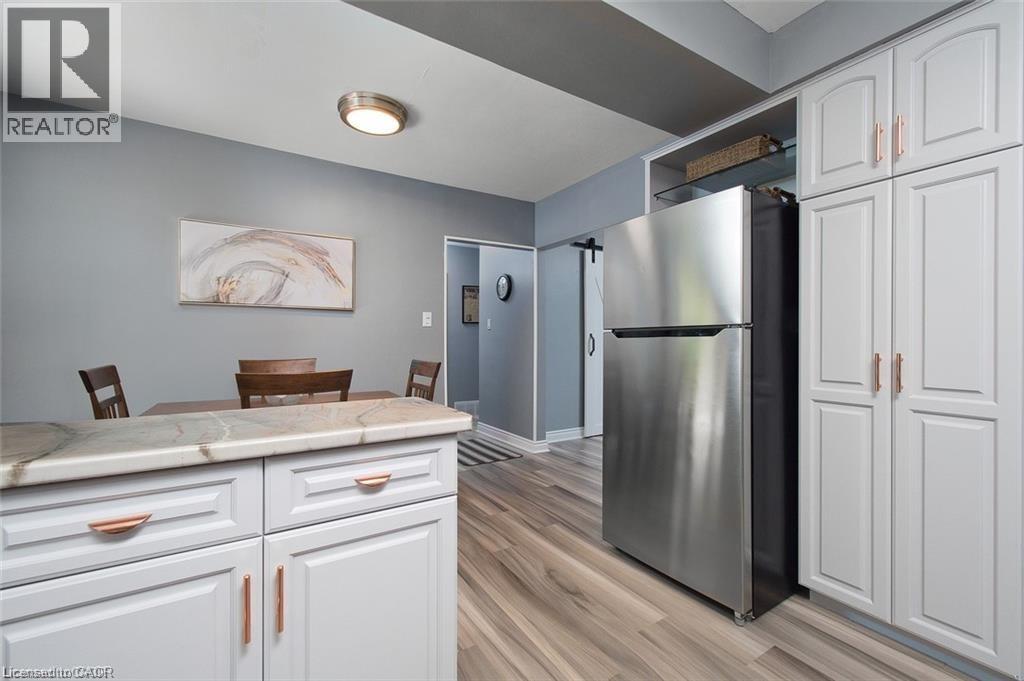 115 UPLANDS Drive, Kitchener, Ontario, N2M4X3 — Photo 12