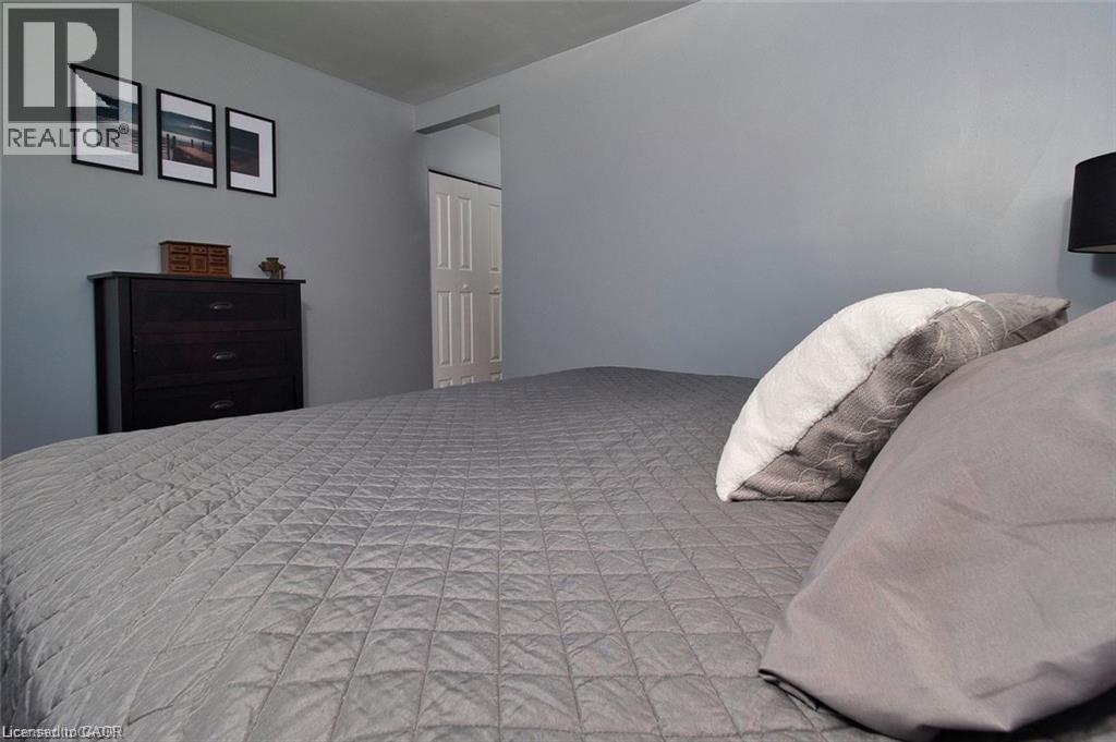 115 UPLANDS Drive, Kitchener, Ontario, N2M4X3 — Photo 17