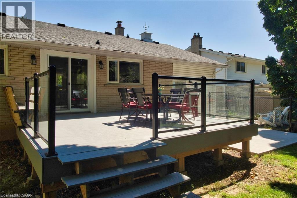 115 UPLANDS Drive, Kitchener, Ontario, N2M4X3 — Photo 20