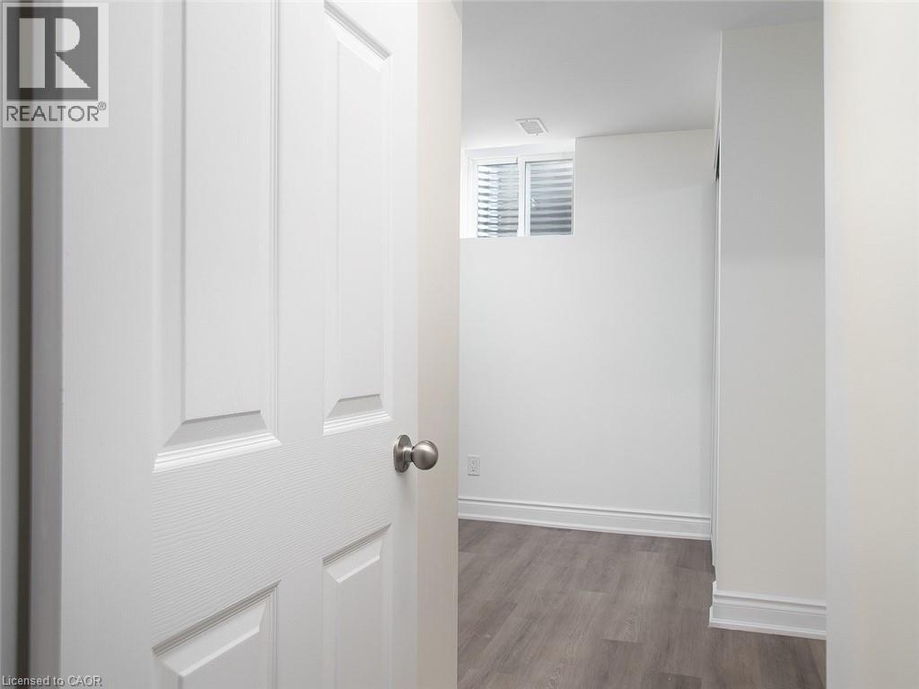 115 UPLANDS Drive, Kitchener, Ontario, N2M4X3 — Photo 26