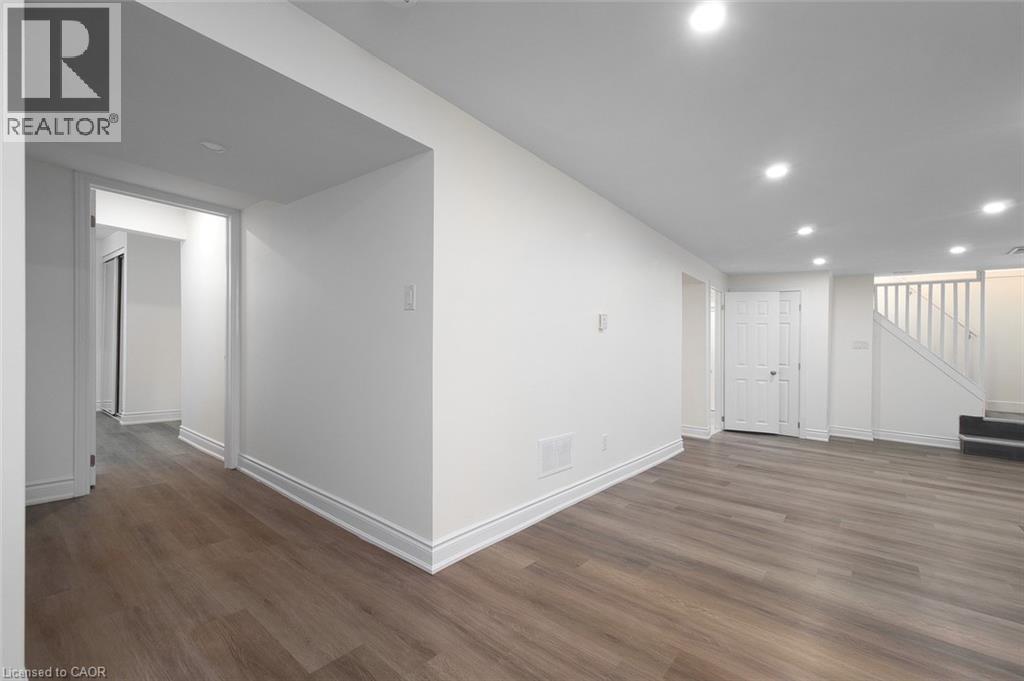 115 UPLANDS Drive, Kitchener, Ontario, N2M4X3 — Photo 27