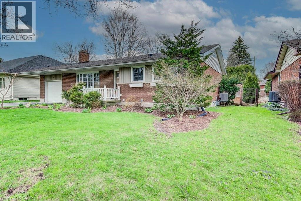 8 BLUEJAY Road, Elmira, Ontario, N3B1J1 — Photo 3