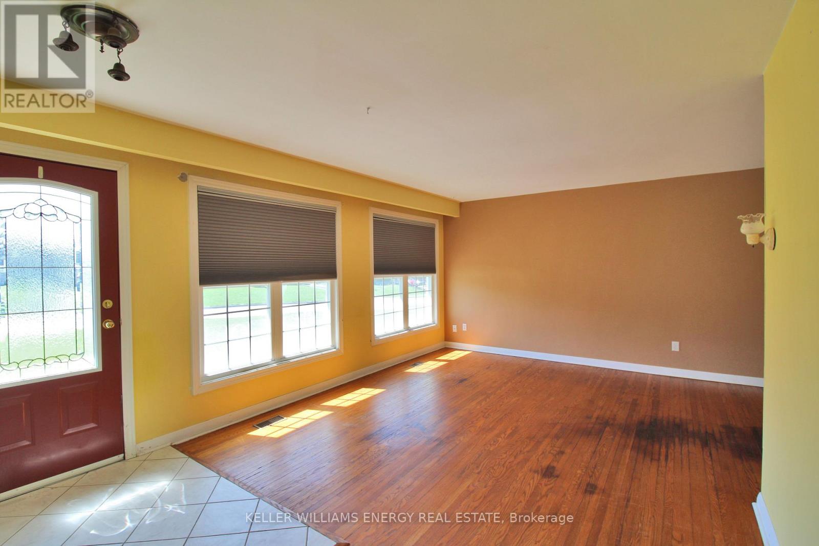 630 BUCHAN AVENUE, Oshawa (McLaughlin), Ontario, L1J3A3 — Photo 3