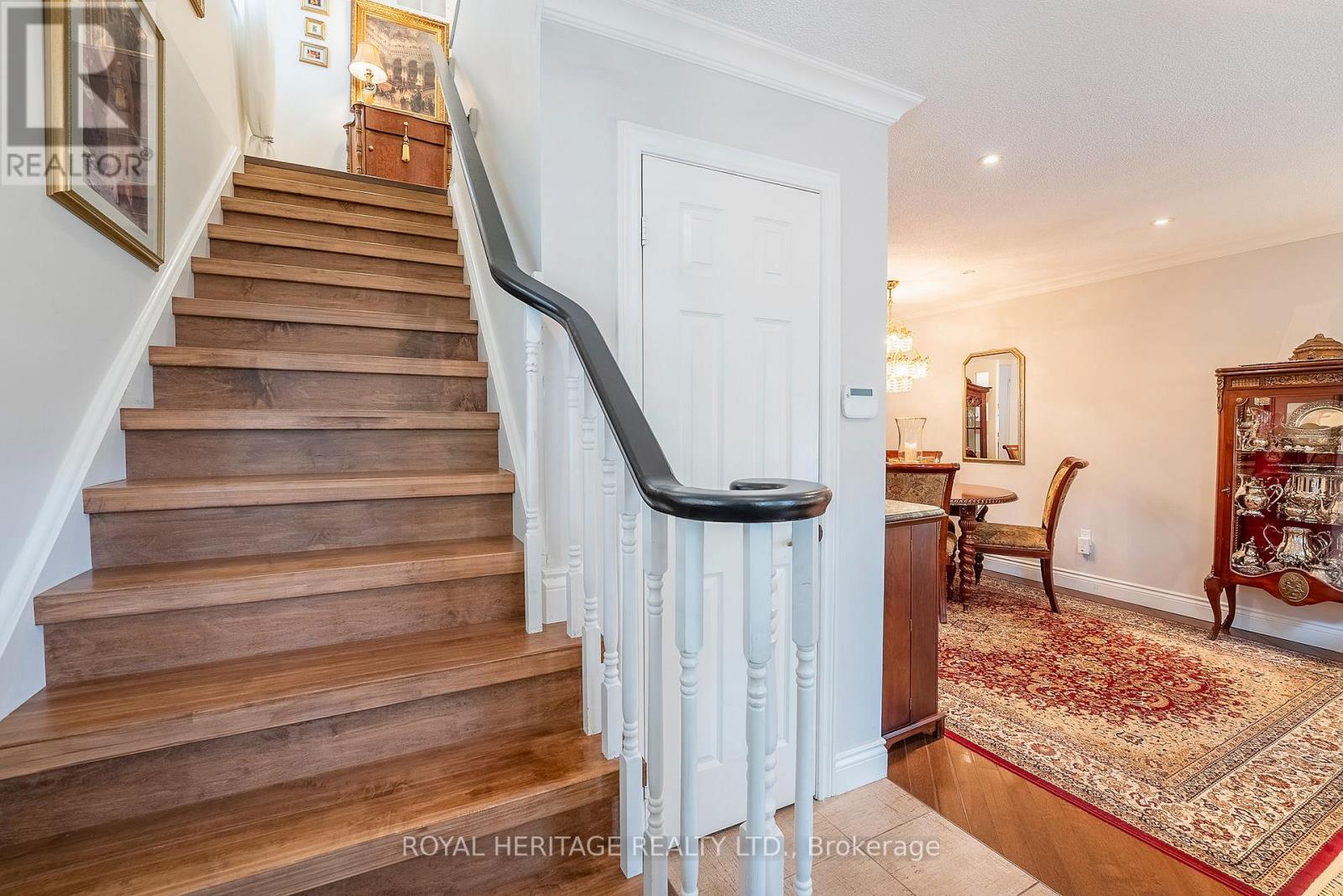 2158 BIRCHLEAF LANE, Burlington (Orchard), Ontario, L7L6G8 — Photo 4