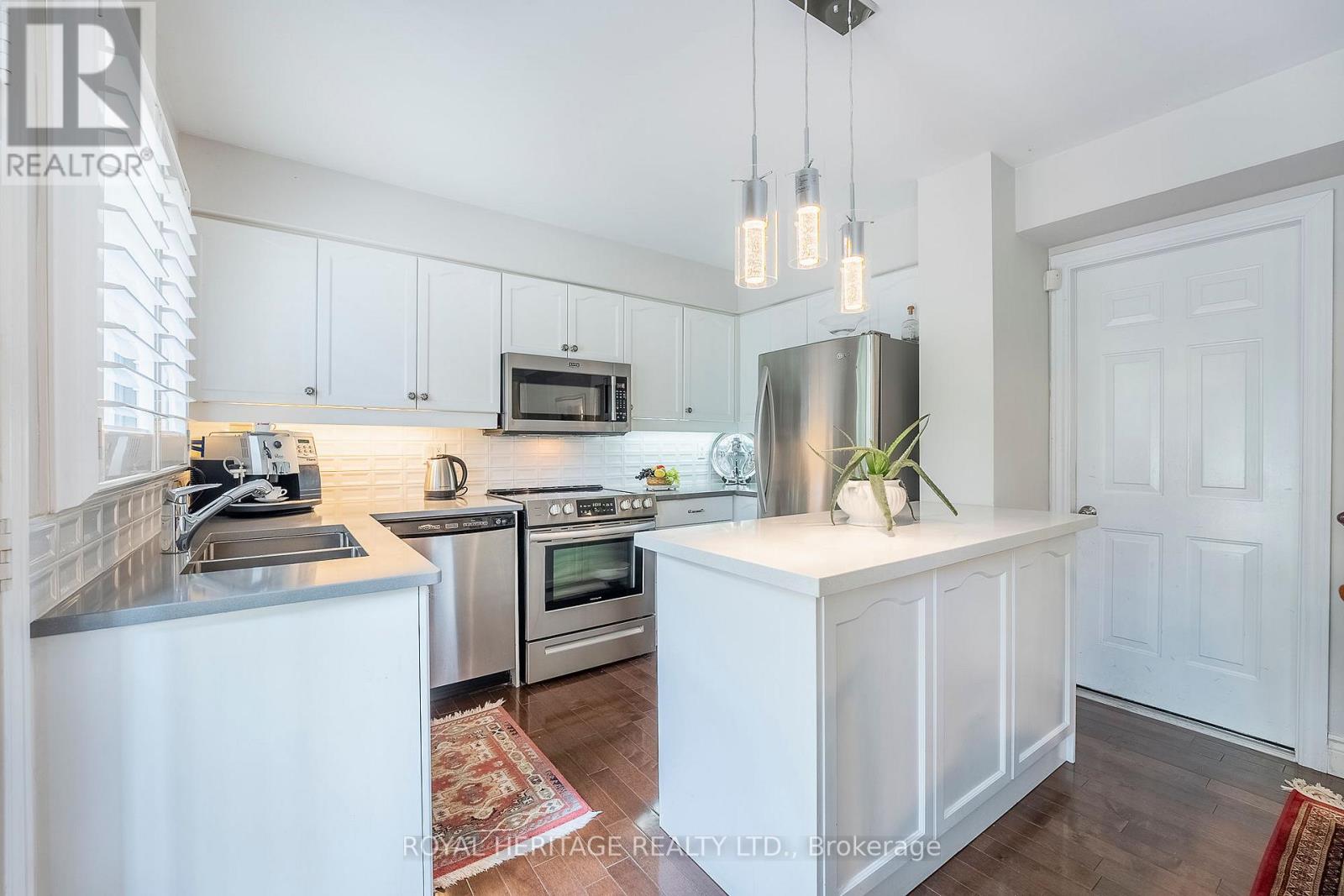 2158 BIRCHLEAF LANE, Burlington (Orchard), Ontario, L7L6G8 — Photo 9