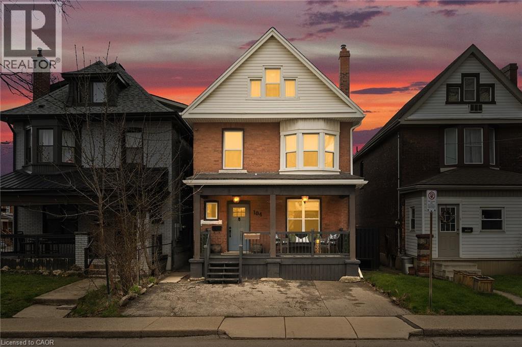 104 BARNESDALE Avenue N, Hamilton, Ontario, L8L6S5 — Photo 2