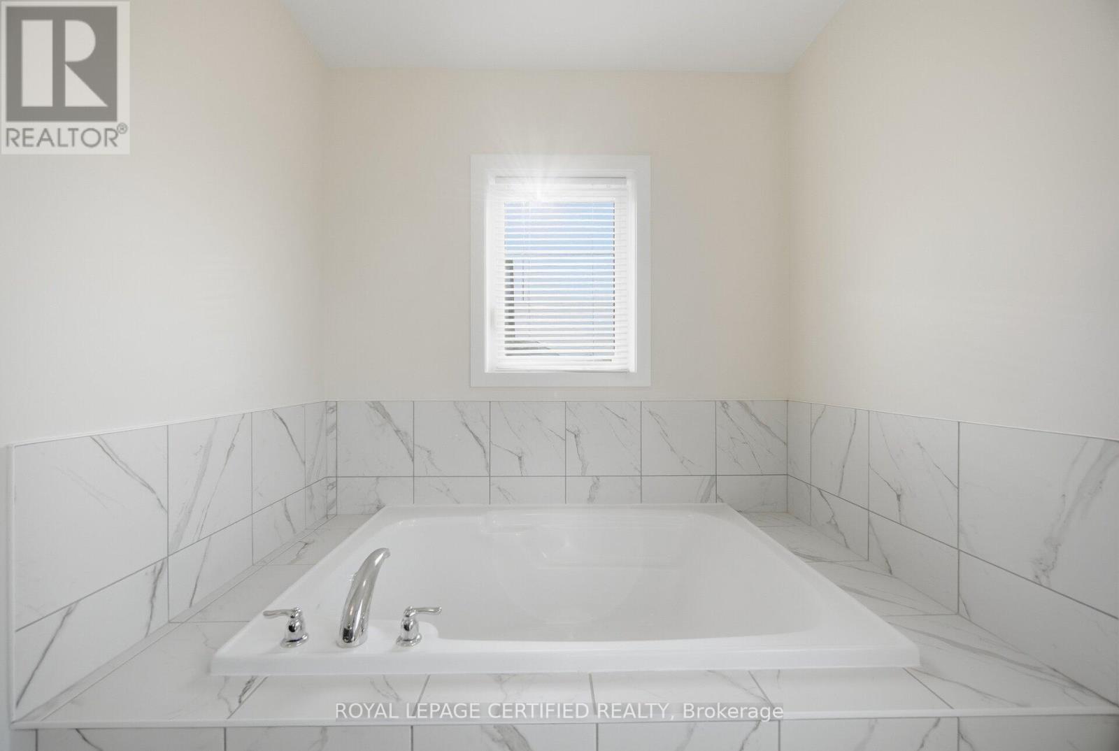 51 HAWICK CRESCENT, Haldimand, Ontario, N3W0G5 — Photo 25