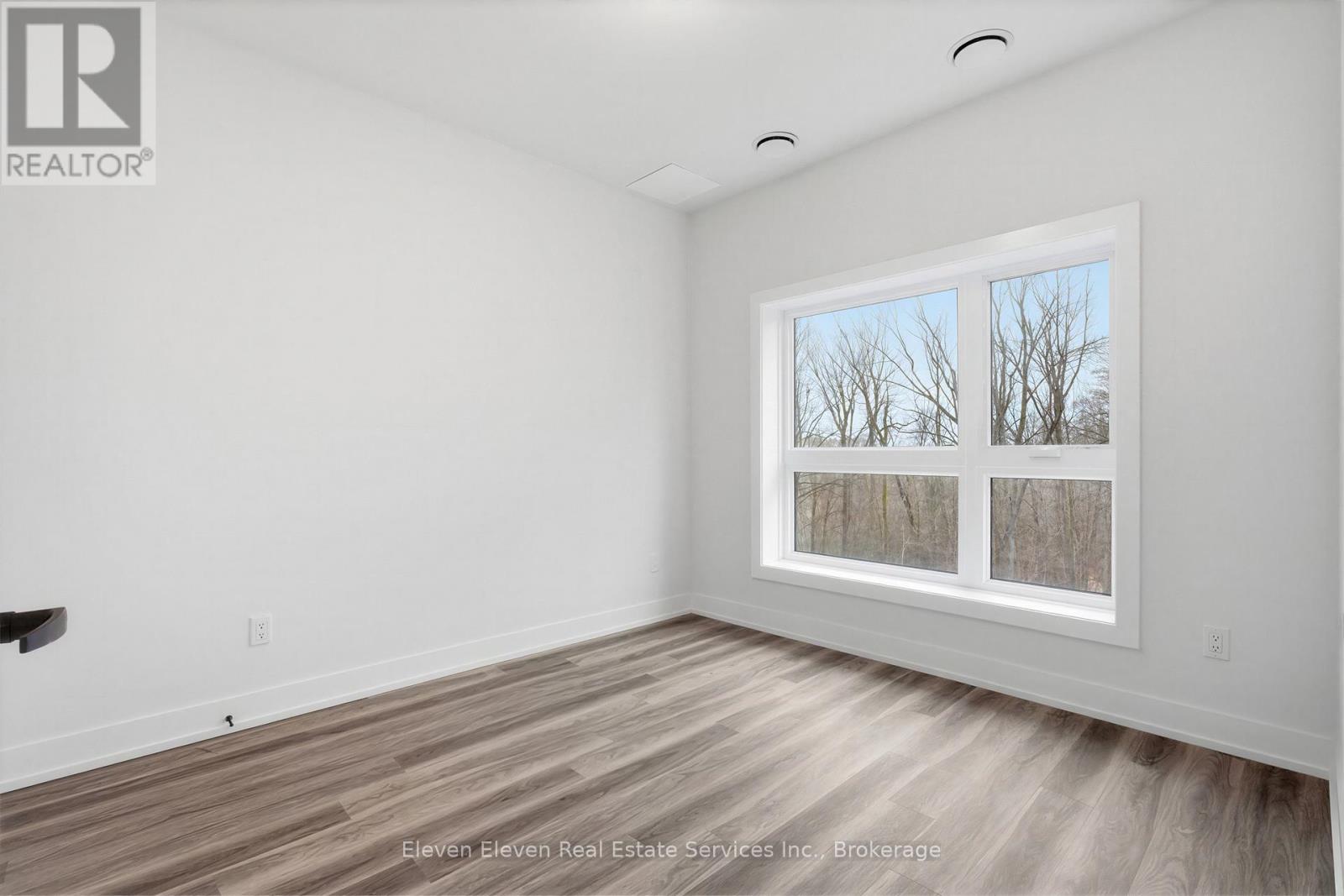 220 - 100 LACKNER PLACE, Kitchener, Ontario, N2A0M1 — Photo 8