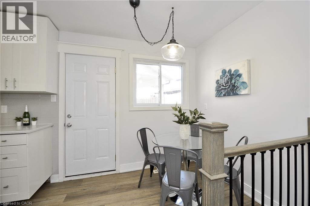 41 NORA Court, Cambridge, Ontario, N3C3N1 — Photo 12