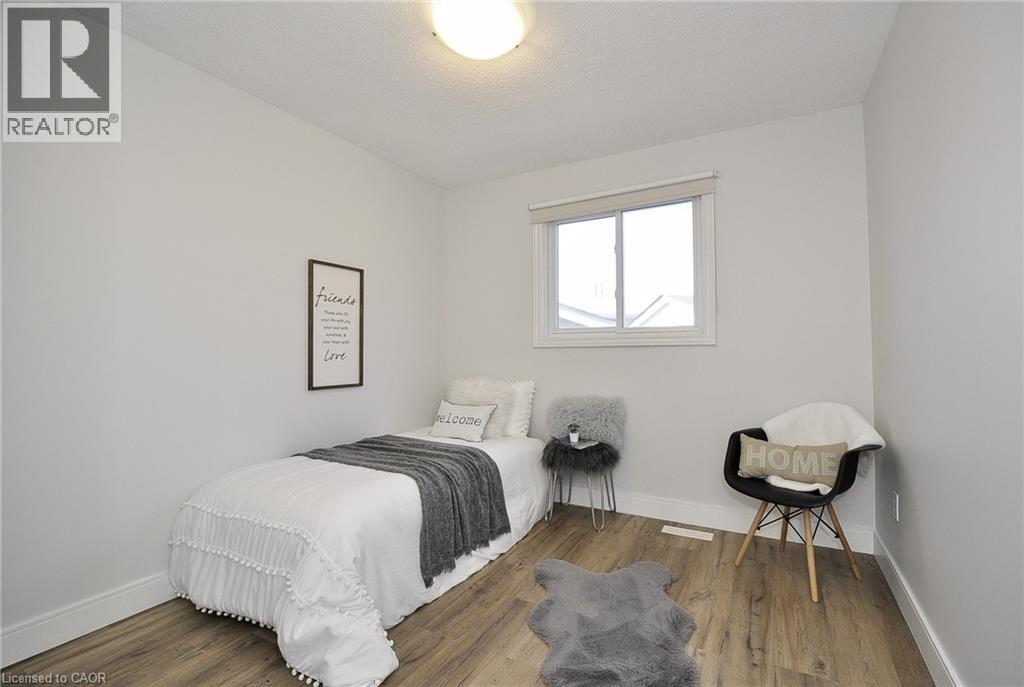 41 NORA Court, Cambridge, Ontario, N3C3N1 — Photo 22