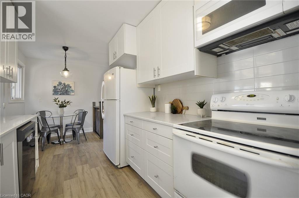 41 NORA Court, Cambridge, Ontario, N3C3N1 — Photo 9