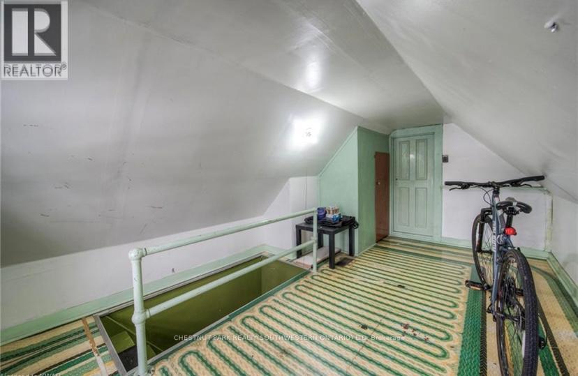 8 SPRING STREET E, Waterloo, Ontario, N2J2L8 — Photo 32