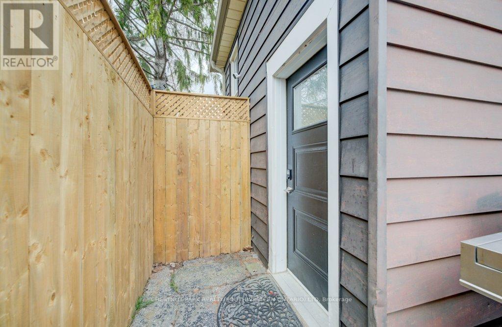 8 SPRING STREET E, Waterloo, Ontario, N2J2L8 — Photo 33