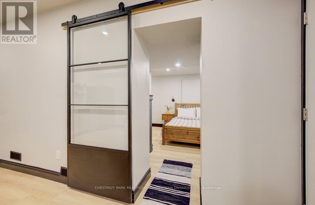 8 SPRING STREET E, Waterloo, Ontario, N2J2L8 — Photo 40