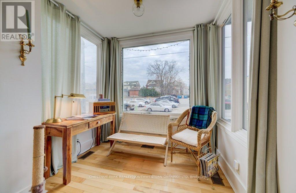 8 SPRING STREET E, Waterloo, Ontario, N2J2L8 — Photo 9