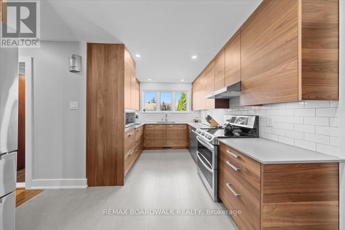 1912 OAKDEAN CRESCENT, Ottawa, Ontario, K1J6H3 — Photo 12