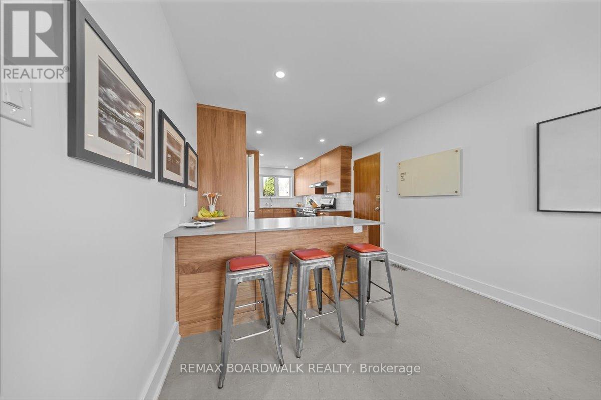 1912 OAKDEAN CRESCENT, Ottawa, Ontario, K1J6H3 — Photo 16