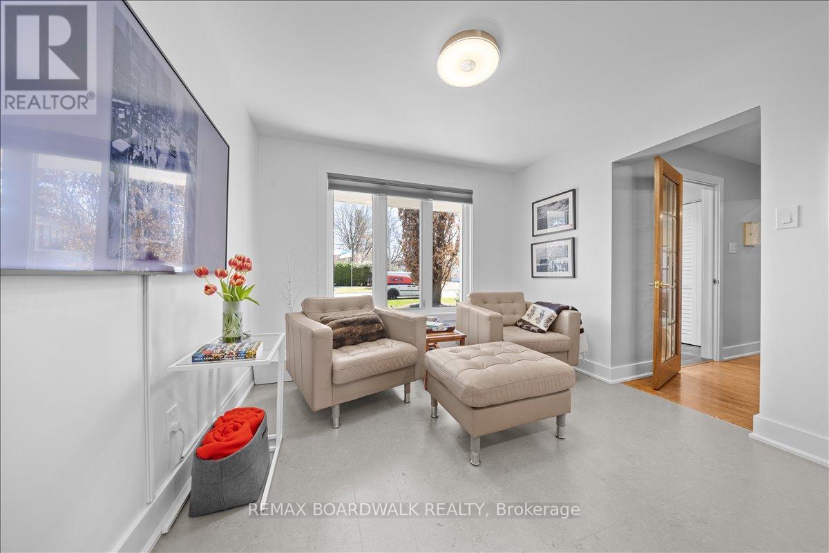 1912 OAKDEAN CRESCENT, Ottawa, Ontario, K1J6H3 — Photo 18