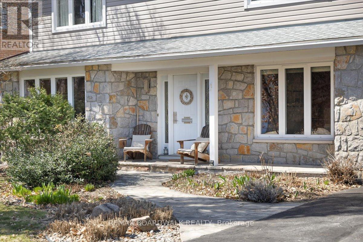 1912 OAKDEAN CRESCENT, Ottawa, Ontario, K1J6H3 — Photo 2
