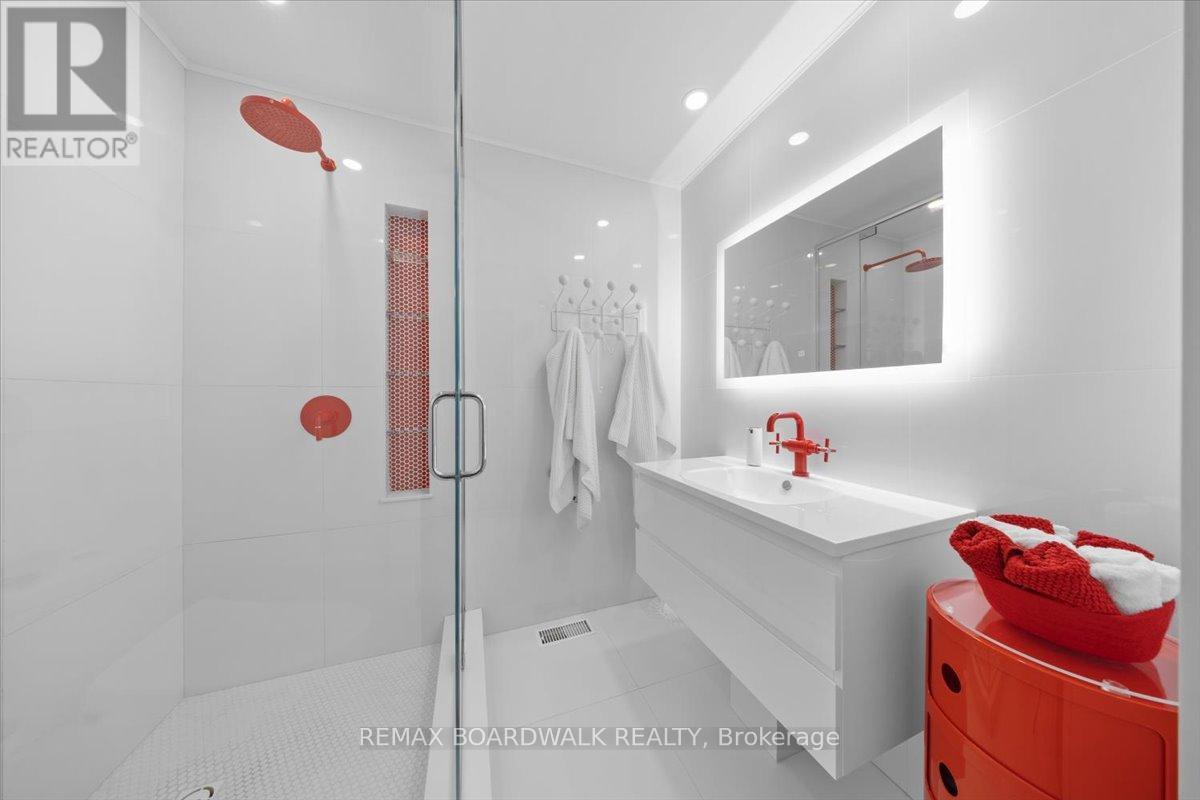 1912 OAKDEAN CRESCENT, Ottawa, Ontario, K1J6H3 — Photo 25